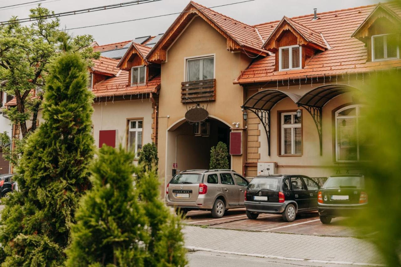 Pava City Odorheiu Secuiesc Exterior foto